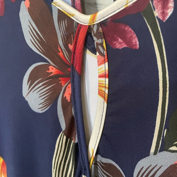 Jennie & Marliss Tropical Top - Picture 5 of 15